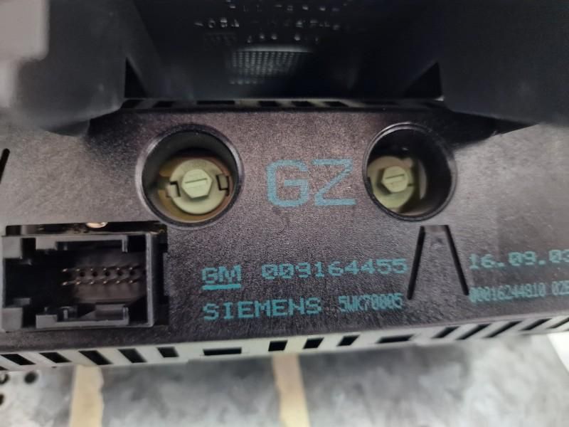 Radio casetofon Blaupunkt CAR 2003 Opel Corsa C facelift