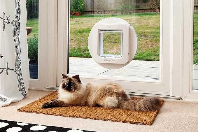 Чип  вратичка за кучета и котки SureFlap  Microchip Pet Door
