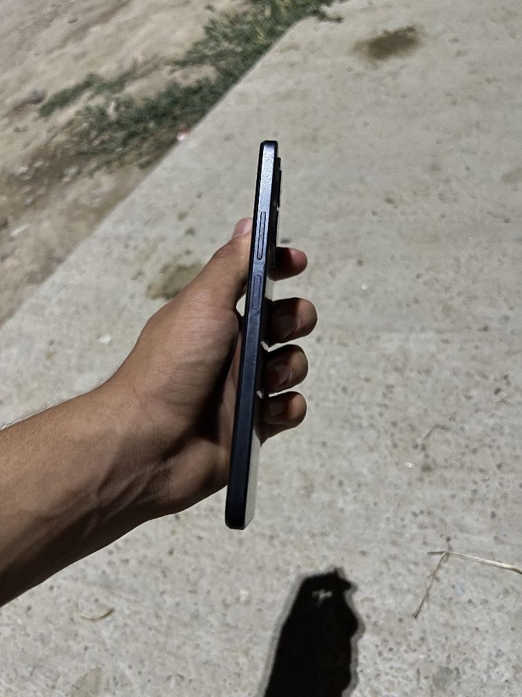 Redmi note 12.      -128GB