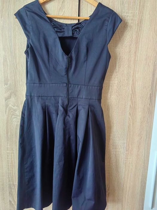 Официална  рокля