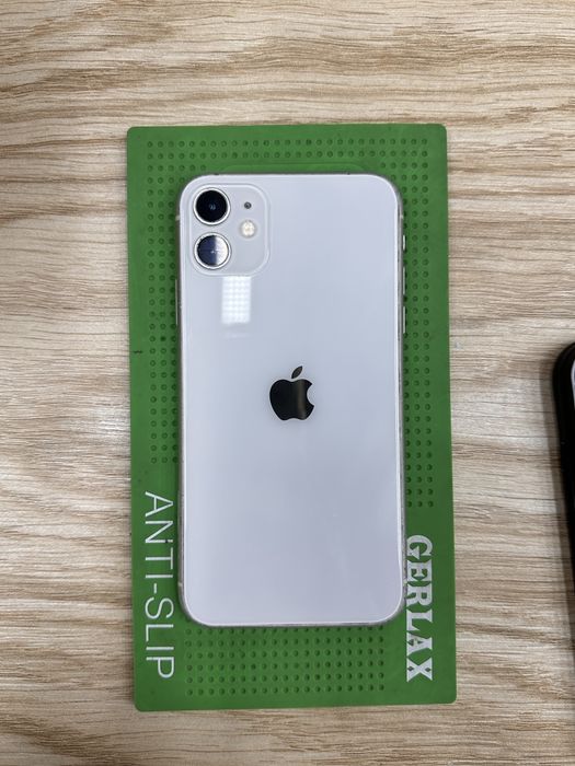 Айфон 11 белый свет