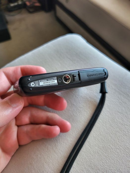 Canon Ixus 130 рядък и малък модел
