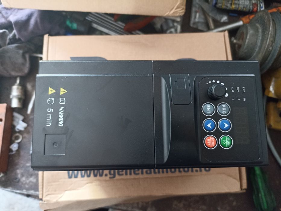 Convertizor frecventa 5.5 kw alimentare monofazata