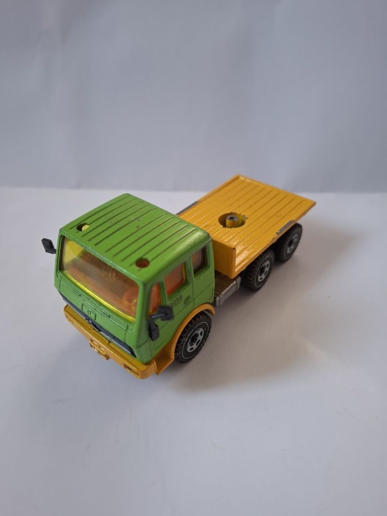 Камионче Mercedes-Benz Siku мащаб 1:55