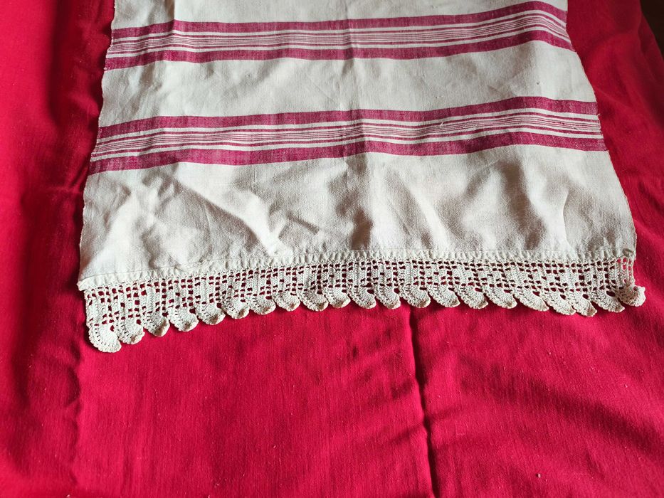 Продавам старинен пешкир