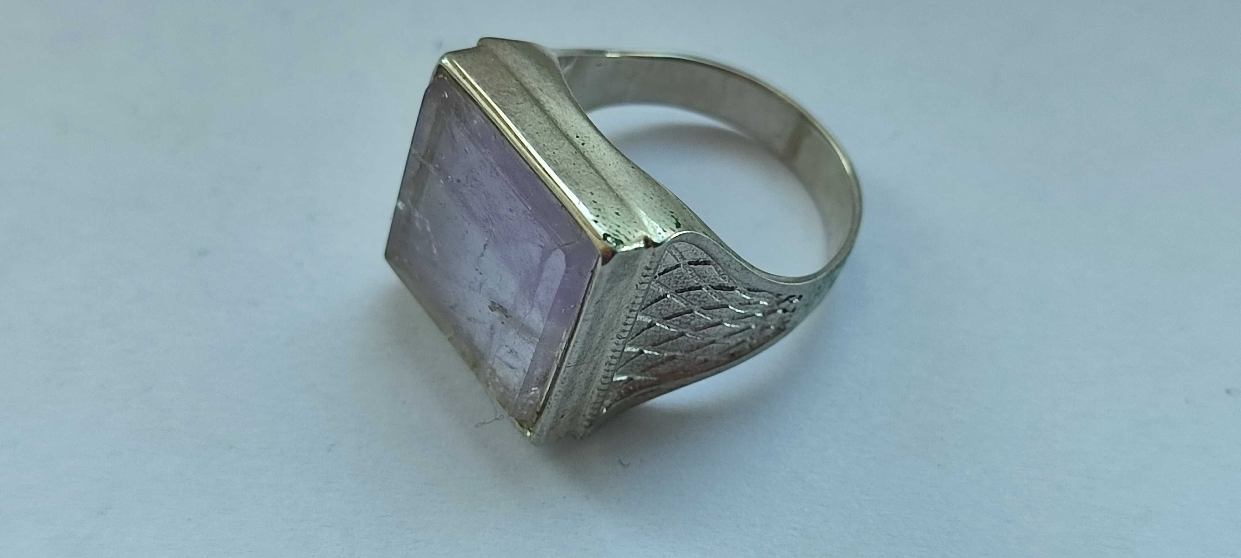 Серебряное кольцо с натуральным камнем АМЕТИСТ