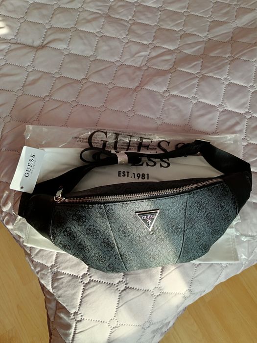 GUESS оригинална мъжка чанта  нова