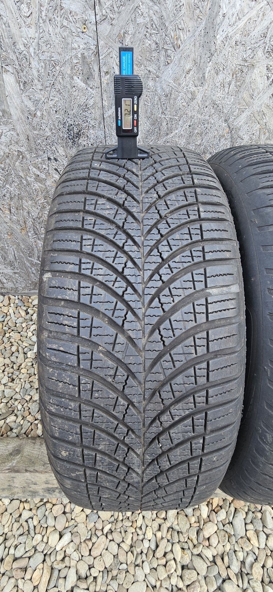 Anvelope Goodyear Vector4Seasons Suv M+S 235/55 R19 105W