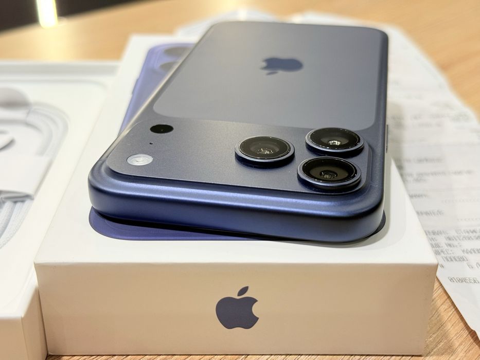 iPhone 17 Pro Max 3 зареждания ТЕХНОПОЛИС!!!