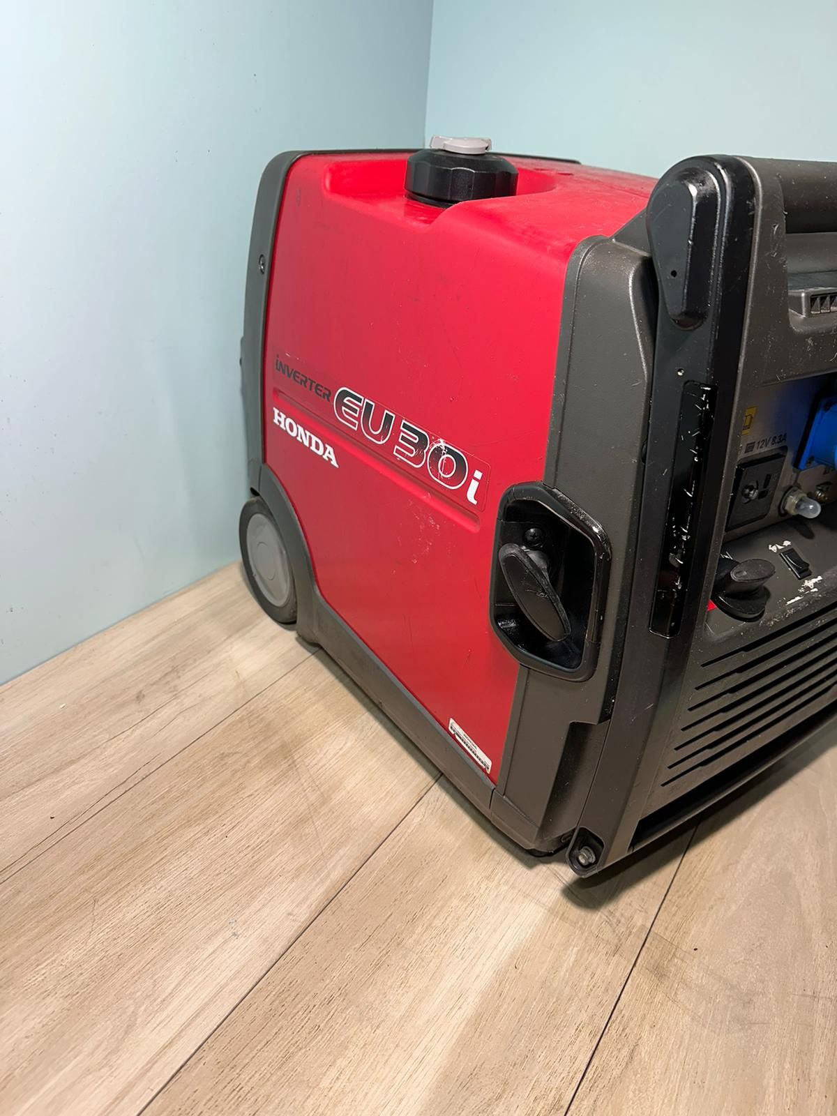 Generator Honda I 3000 silențios inverter