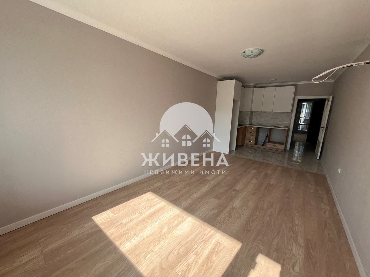 Продава се Двустаен апартамент в к.к. Св.Св. Константин и Елена - 78 кв.м за 2255 €/кв.м - Снимка #3