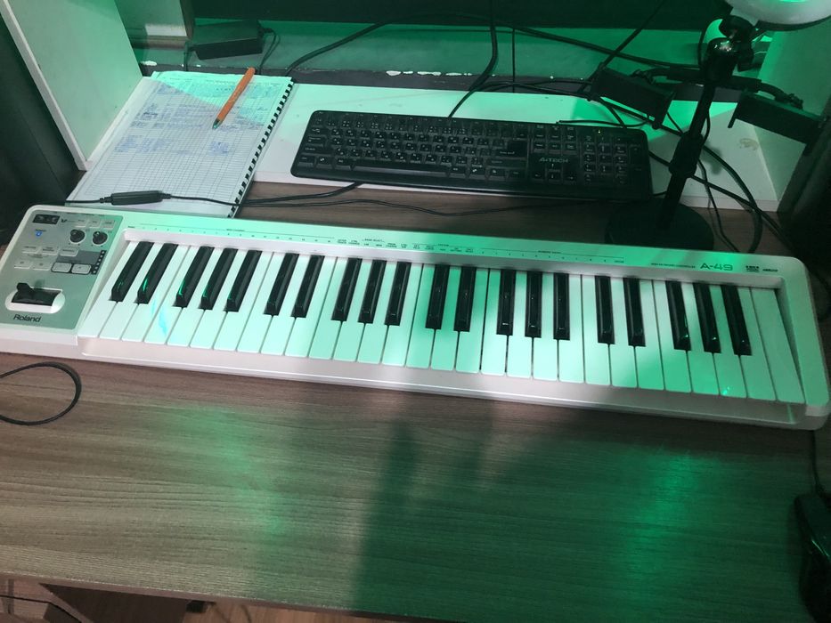 Миди клавиатура roland a-49