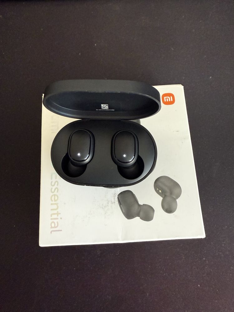 Продавам слушалки Redmi Buds Essential