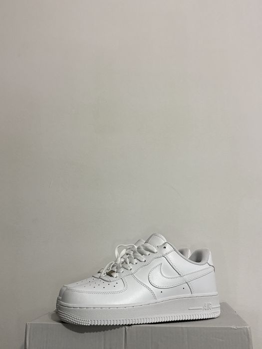 Adidasi albi marimea 40 41 42