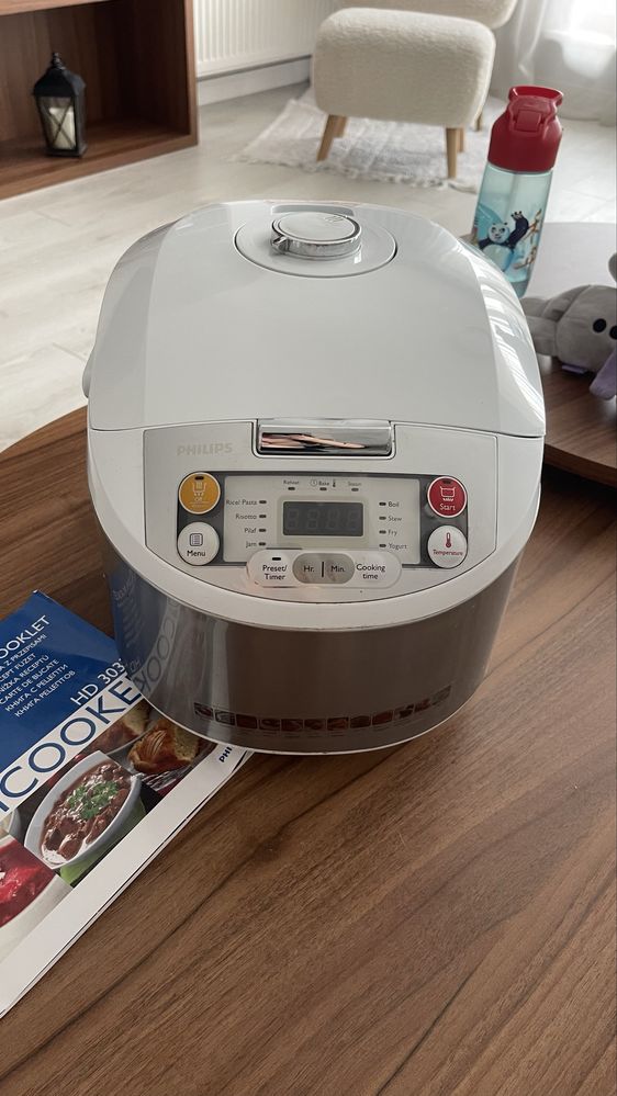 Мултикукър philips