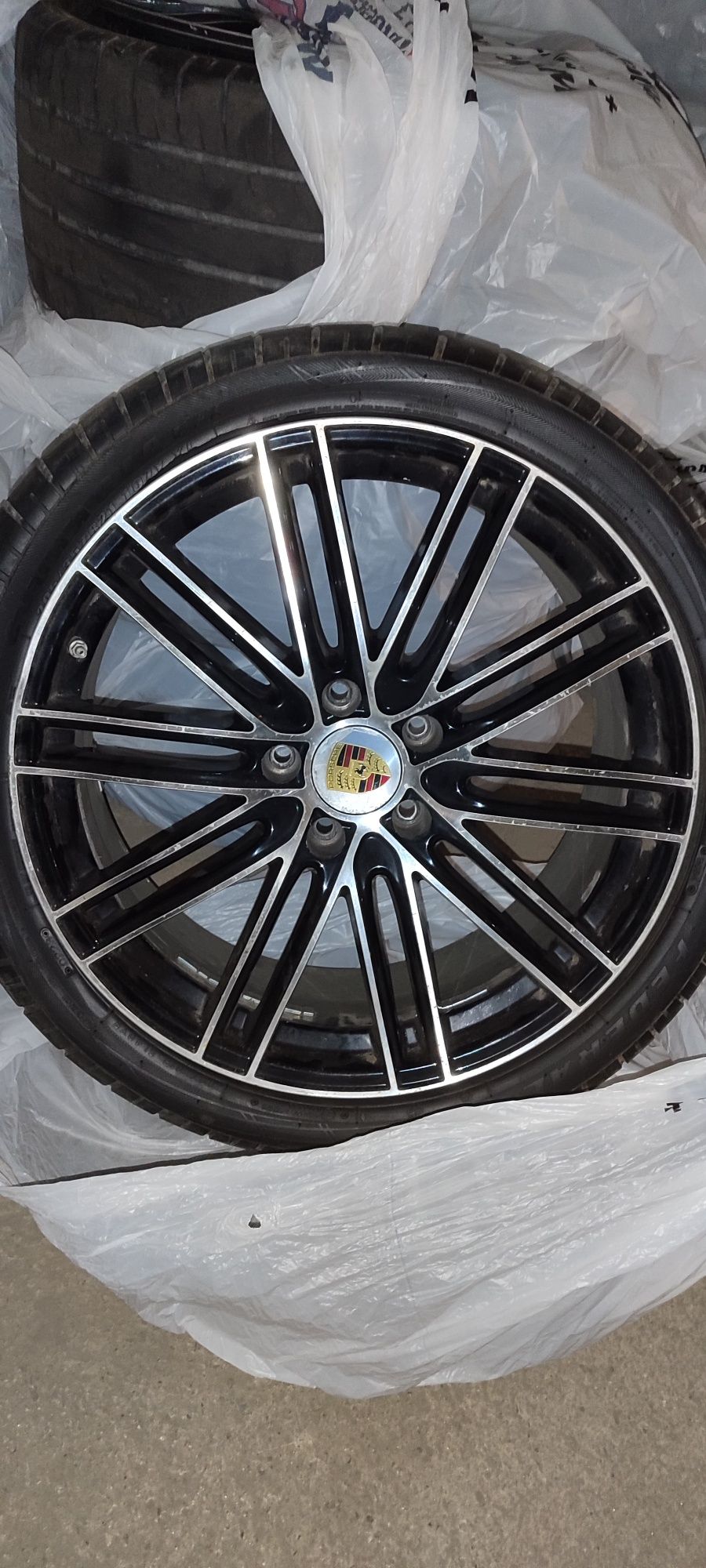 Диски R21 Porshe 295/35/21 с резиной