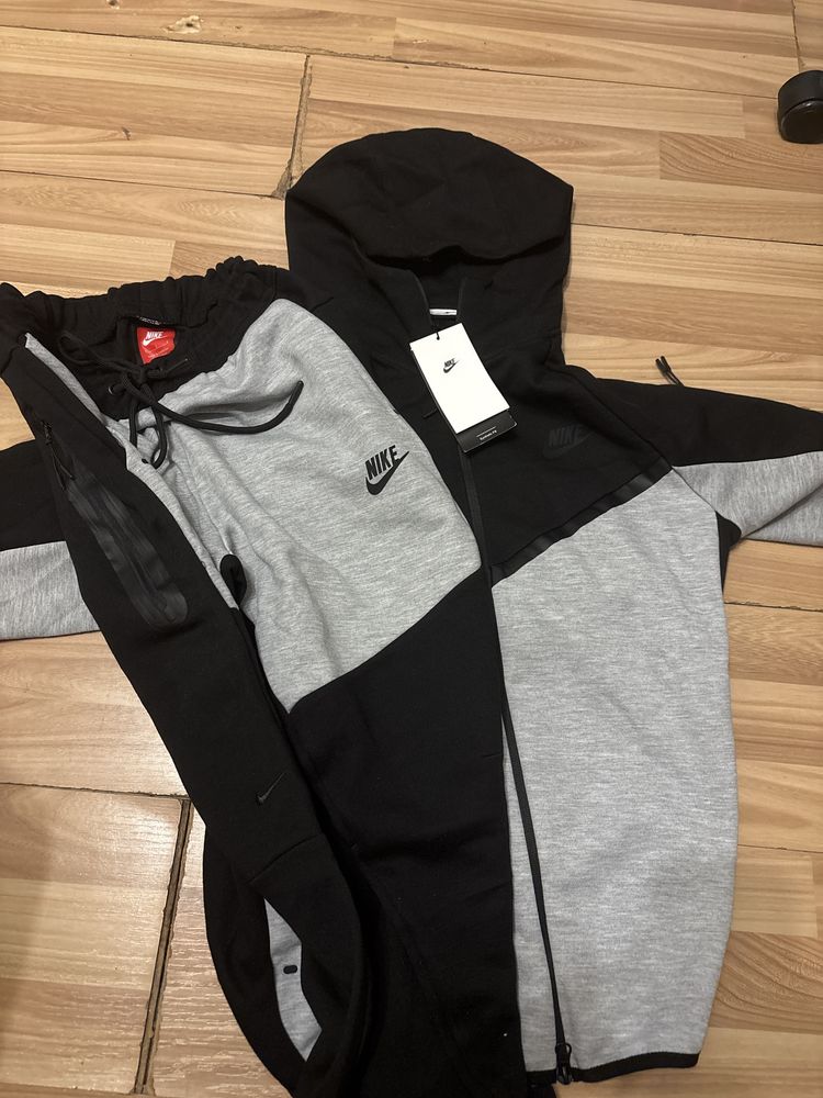 Tech.fleece Panda