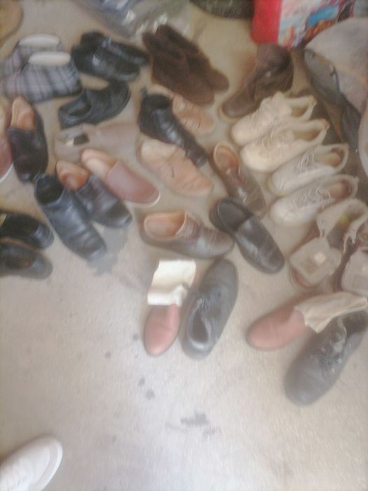 Stoc marfa Second-hand îmbrăcăminte și încălțăminte (bărbătească XXL)