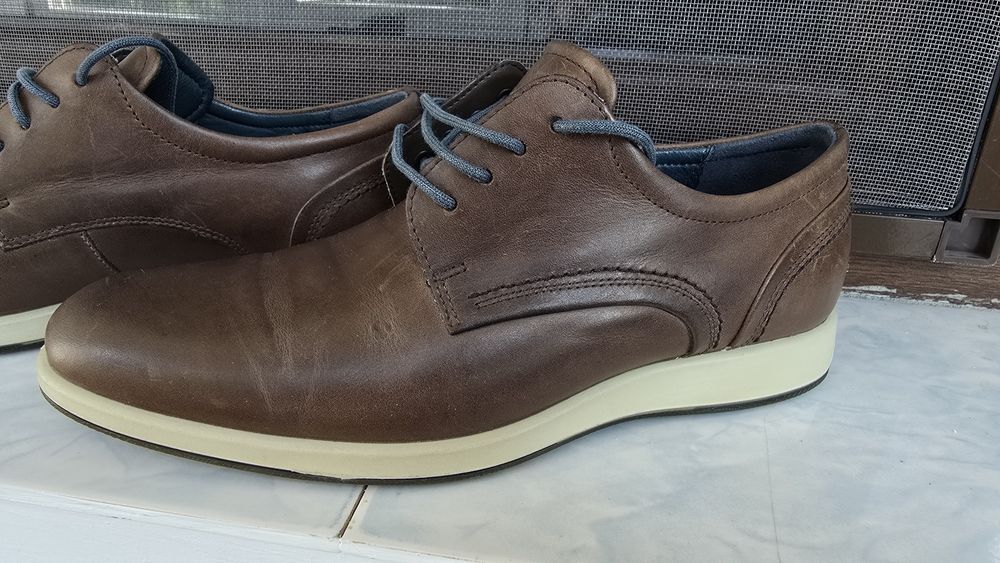 Pantofi Ecco  39 Noi