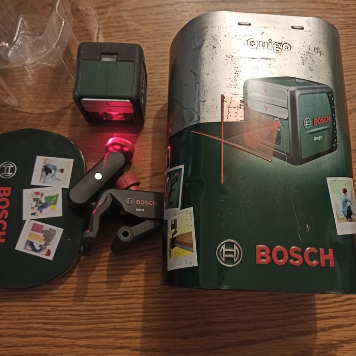 Nivela laser Bosch Quigo. Folosita dar in stare buna