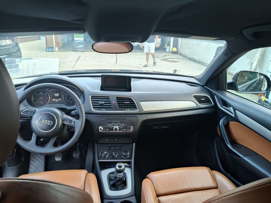 Vând Audi Q3 din 2012