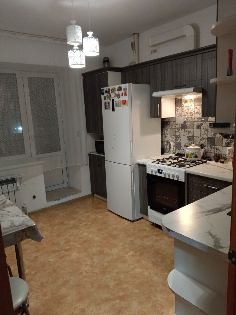 Продам 2 к.кв на 3/5 этаже. Батыс 2