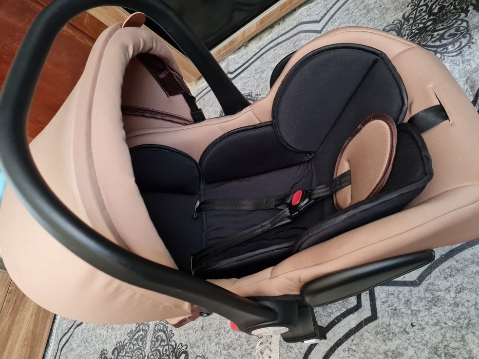 Бебешко столче за кола
