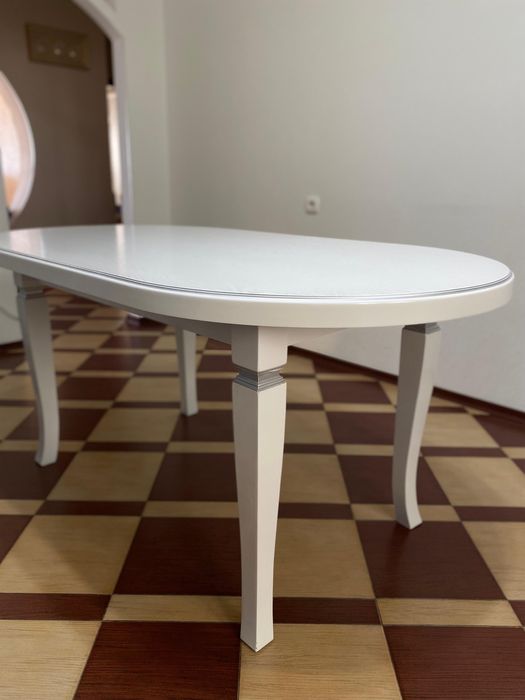 Продается Стол обеденный