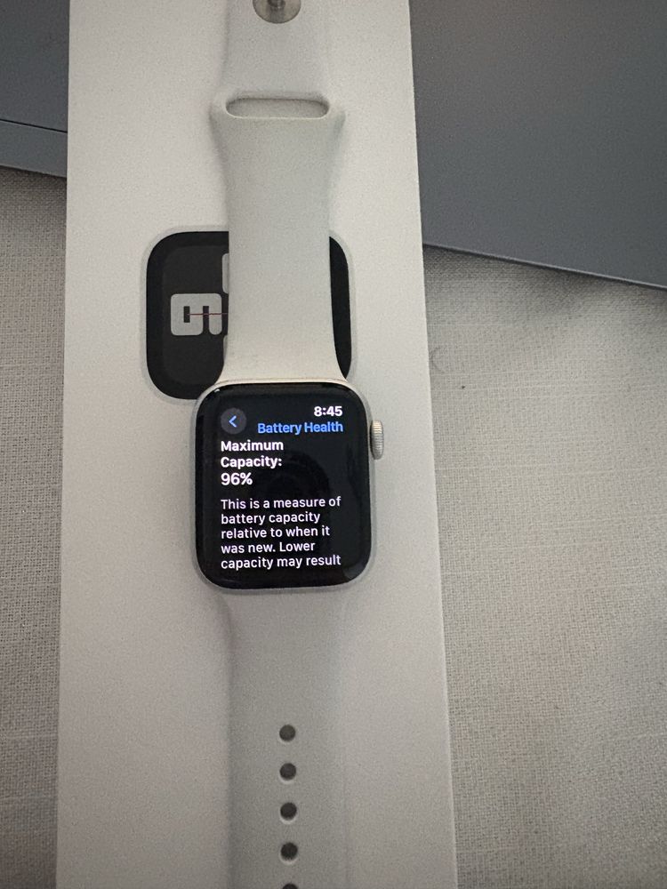 Apple Watch SE (2nd Gen) 40mm