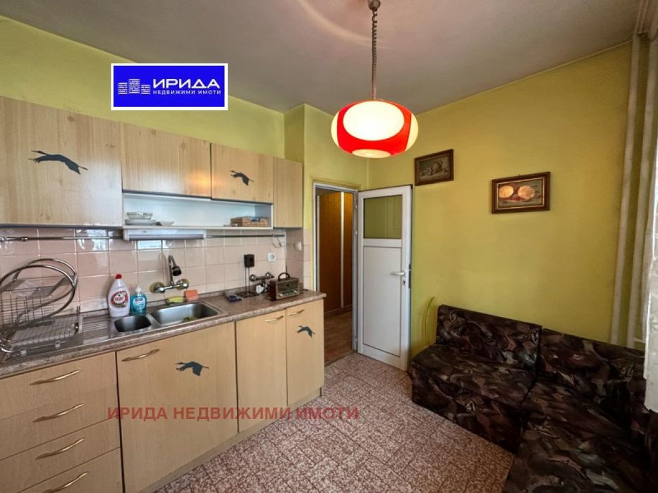 Продава се Тристаен апартамент в София, Стрелбище - 89 кв.м за 2574 €/кв.м - Снимка #3