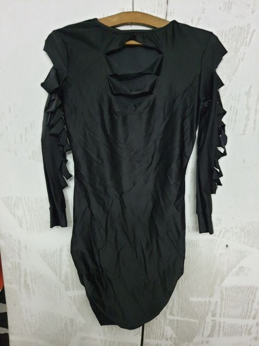 Маркова ластична черна рокля