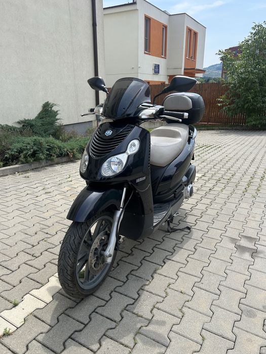 Piaggio Carnaby 125 scuter (nu pcx, honda, yamaha)