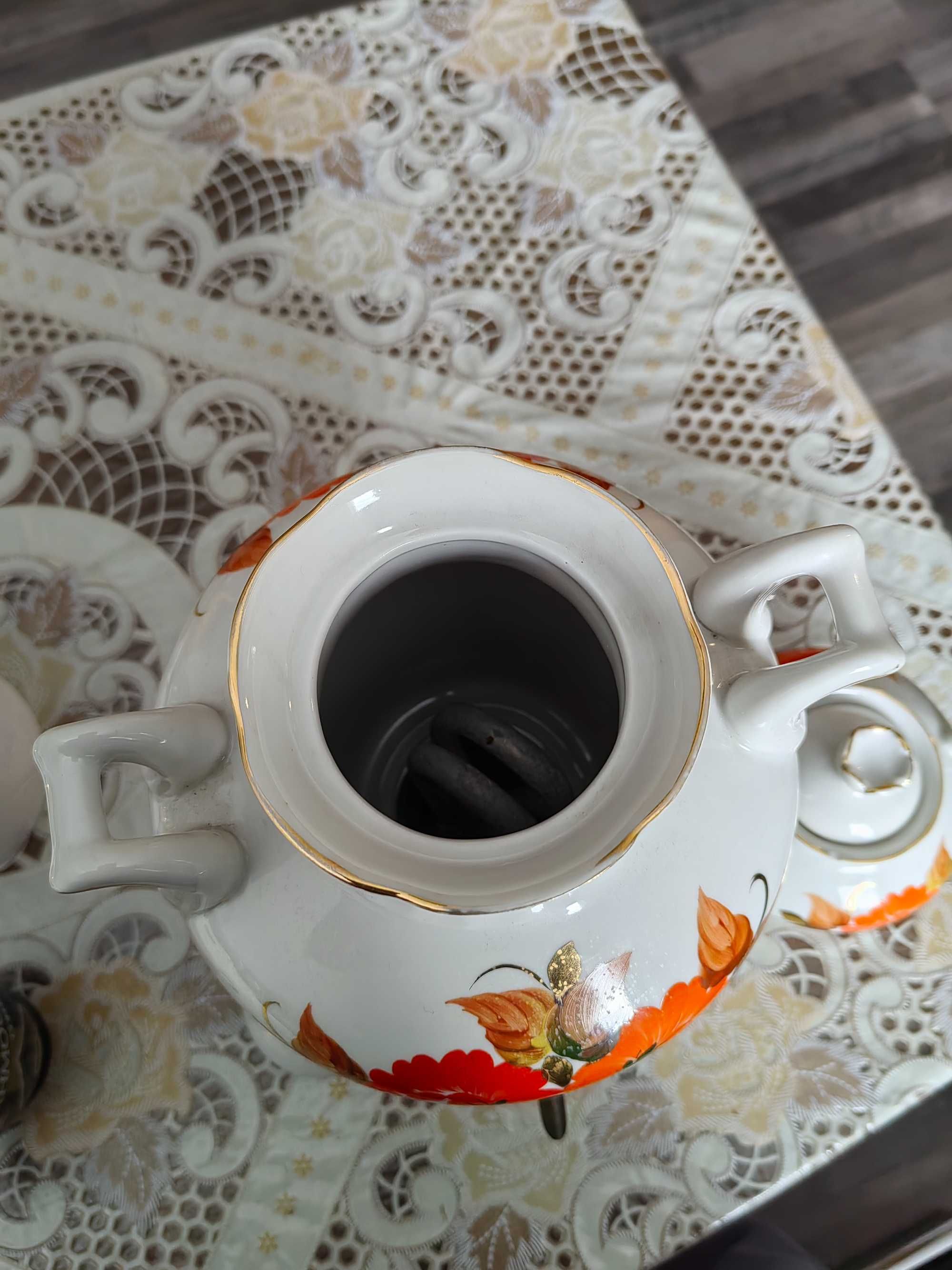 Руски порцеланов самовар.НОВ.
