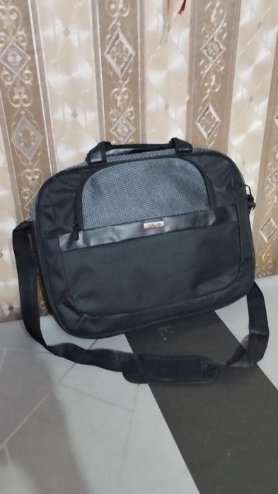 Сумка для ноутбука можно в школу в отличном состоянии