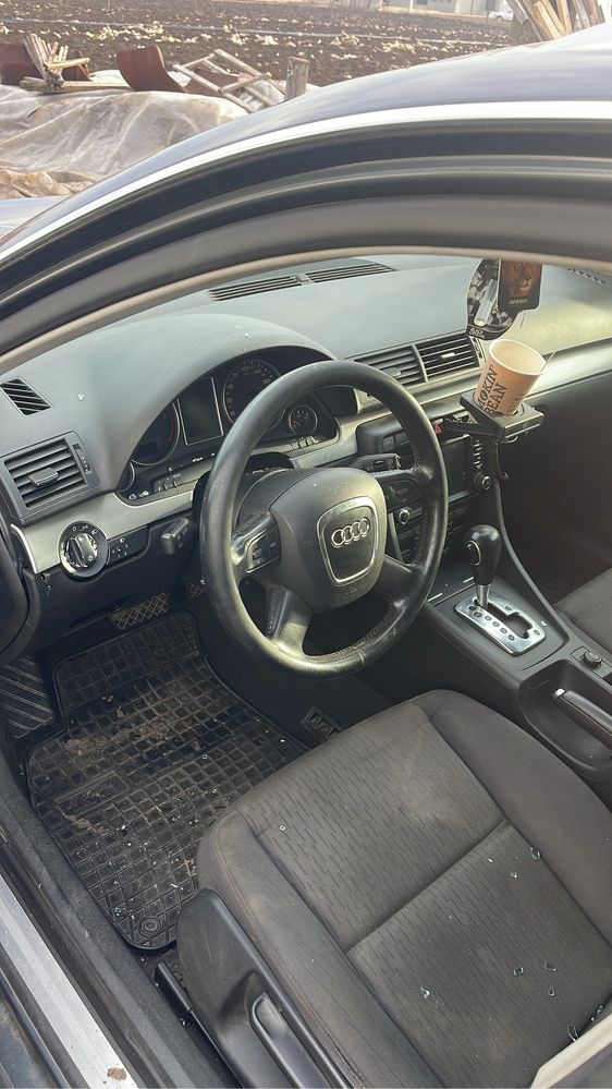 Dezmembrez audi a4 b7