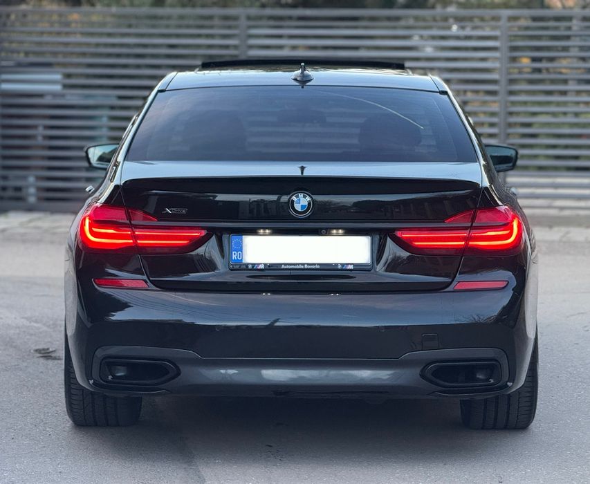Bmw 730d L X-drive G11 - Long - M-pack/Panoramic Sky Lounge/Variante