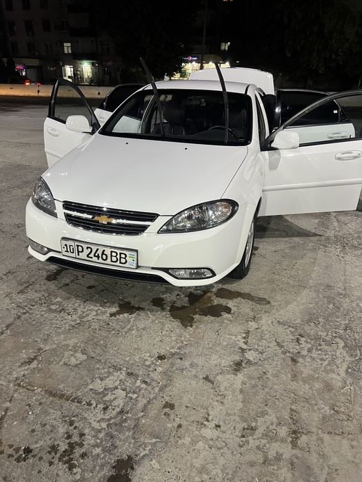 Mexanika gentra moshinasi sotiladi