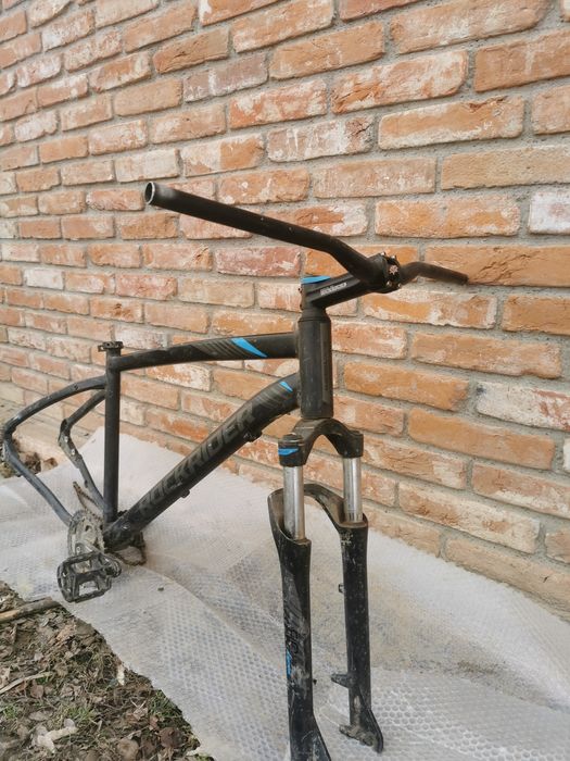 Vând cadru bicicleta aluminiu