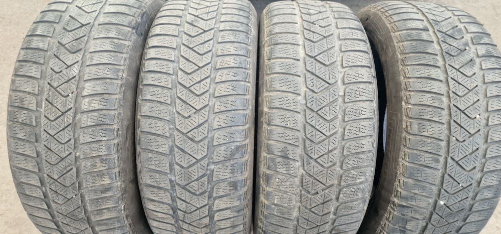 215 55 17 Pirelli 4 anvelope iarna