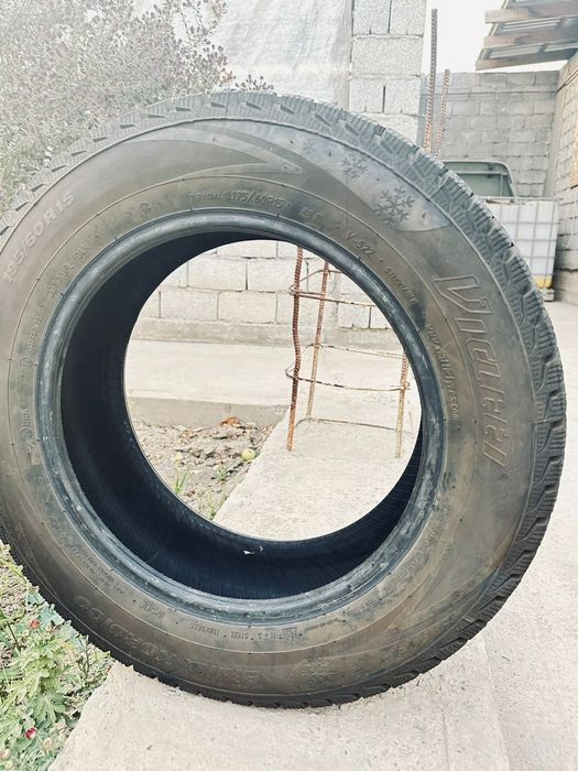 Продается шины зимние
