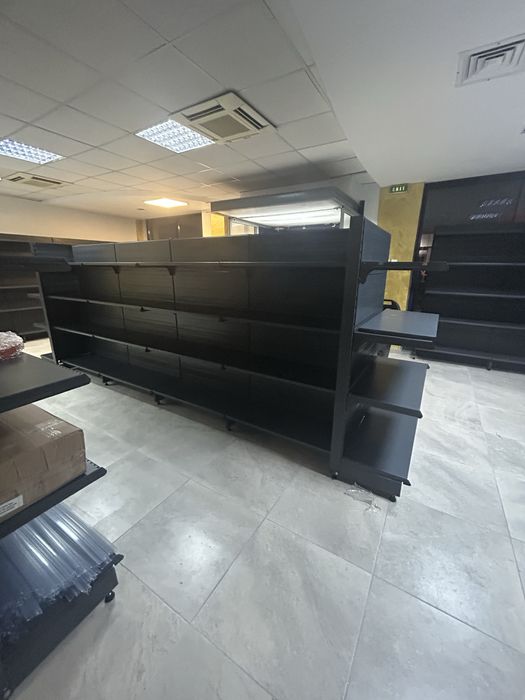 Rafturi de magazin