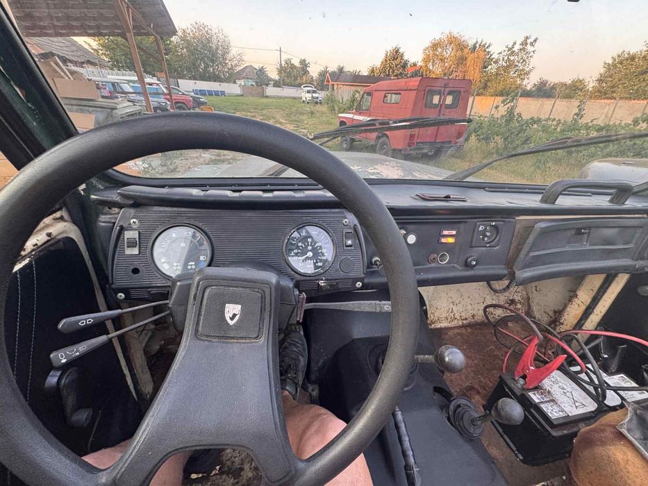 Aro 240 fara motor