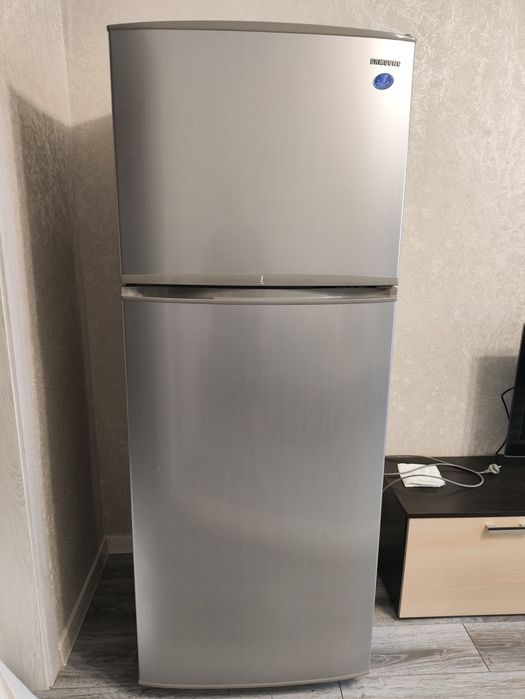 Холодильник Samsung б/у