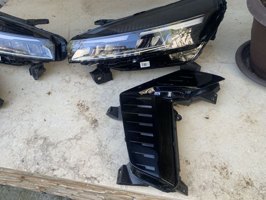 Daylight dreapta/stanga Renault Clio 5 V facelift led an 2024/2025