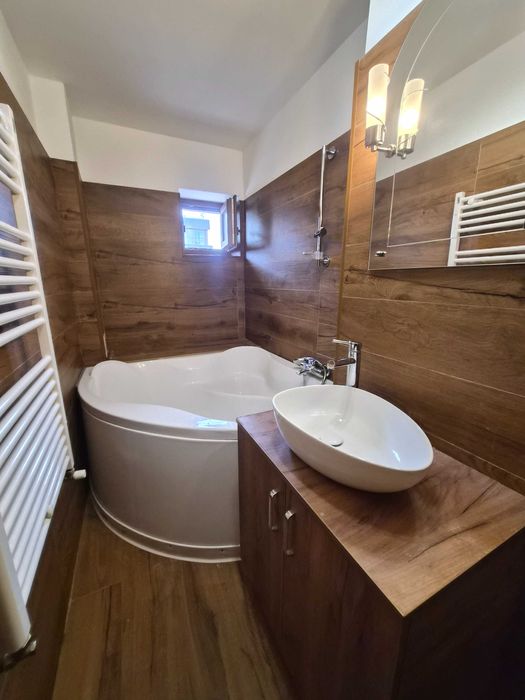 Piata victoriei, apartament spatios amenajari noi, de lux, proprietar.