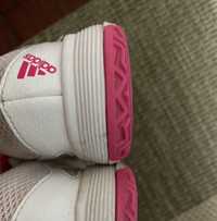 Кроссовки для тениса adidas