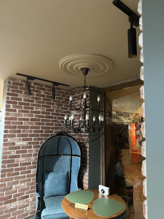 Продам люстру б/у