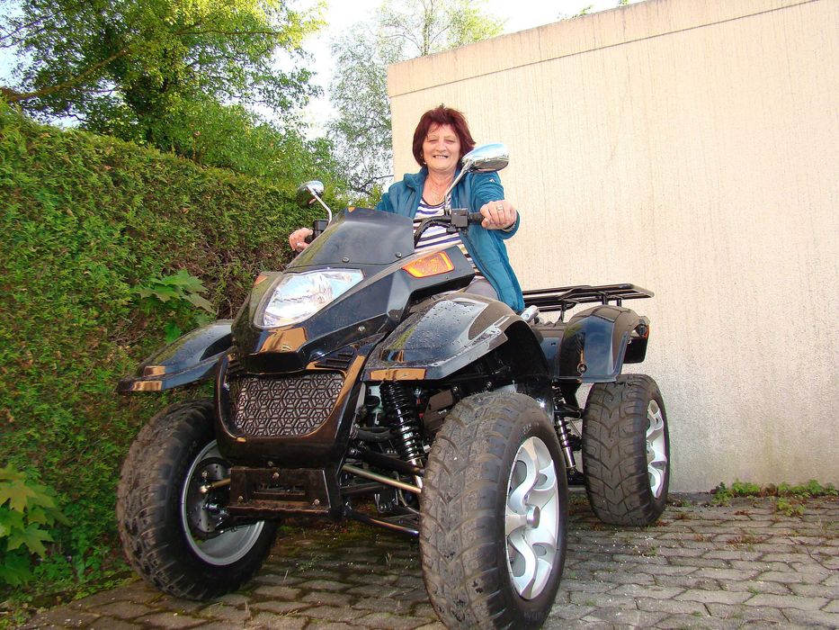 Vând ATV 260 cmc, 11 KW, automat, 1010 km
