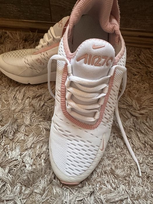 Дамски маратонки Nike