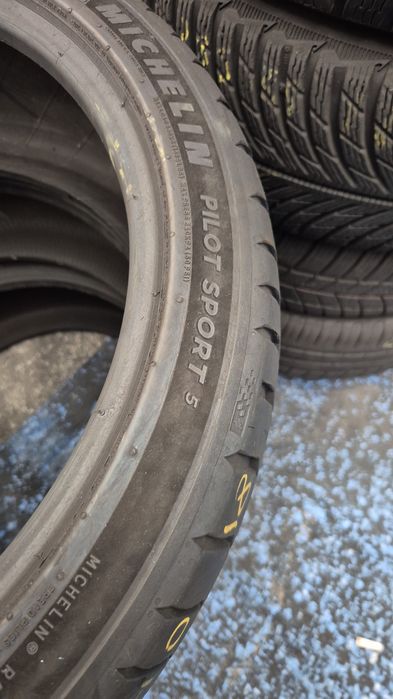 225 40 18 Michelin 5 O bucata